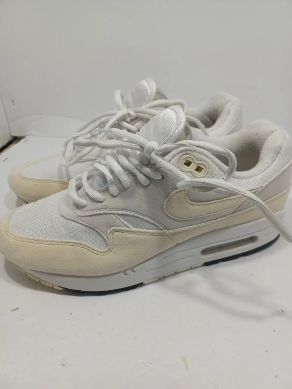 Nike Air Max 1 Shoes Womens 9 White Alabaster Cushioned Sneakers DZ2628-108 %